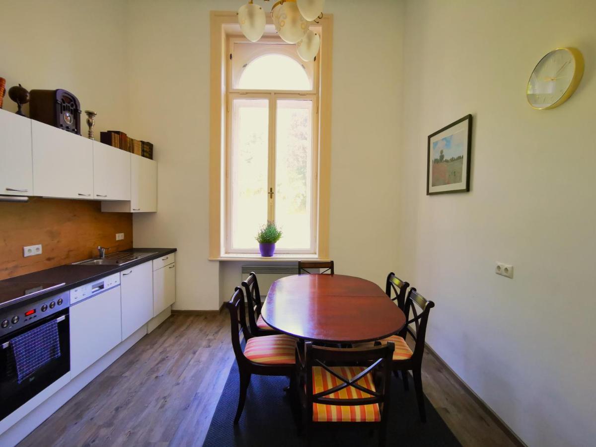 Herrnhof Apartment *